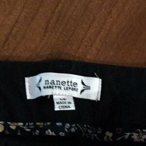 Nanette Laporte black slacks with small pockets and elastic waist